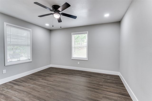 437 22nd Street NW, Grand Prairie, TX 75050