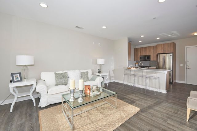 92 Drs James Parker Boulevard 207, Red Bank, NJ 07701