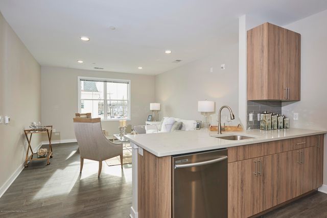 92 Drs James Parker Boulevard 207, Red Bank, NJ 07701