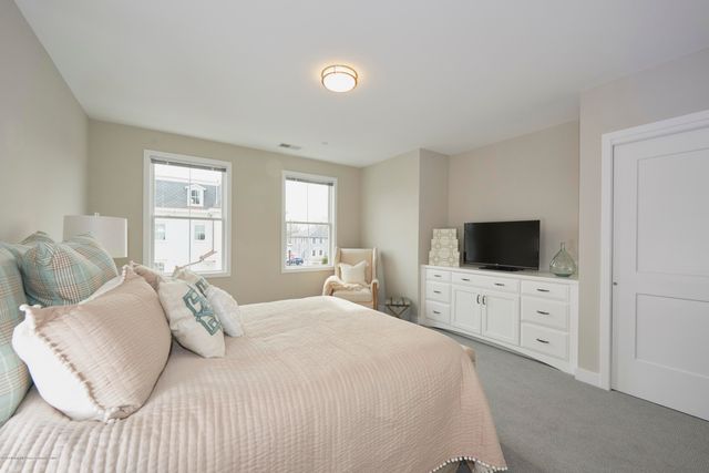 92 Drs James Parker Boulevard 207, Red Bank, NJ 07701