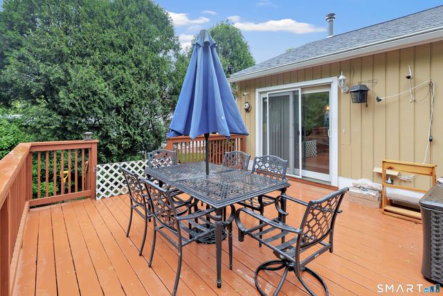 123 River Road, Shelton, CT 06484