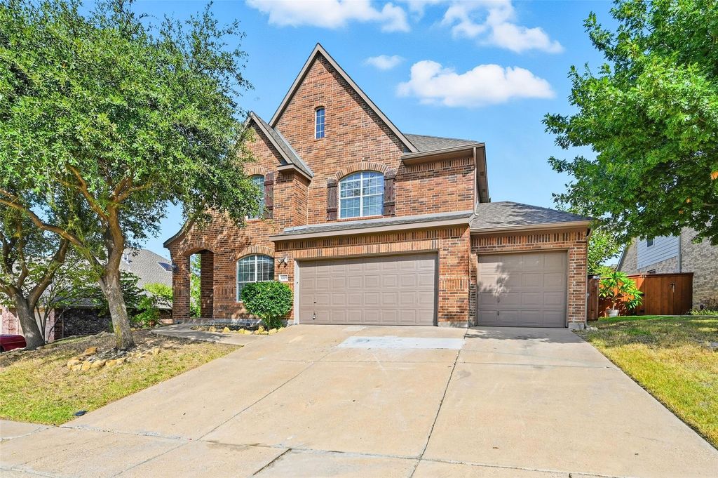 10105 Renwick Cove, Fort Worth, TX 76244