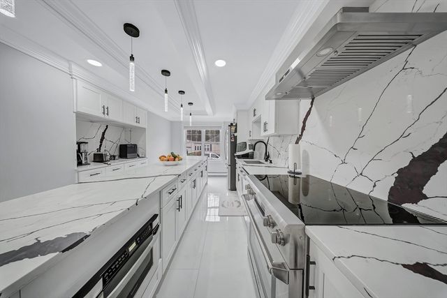 3 Stoddard St, Upton, MA 01568