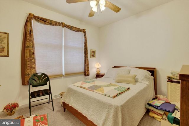 1456 WHEATFIELD DR, York, PA 17408