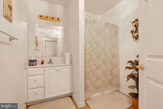 1456 WHEATFIELD DR, York, PA 17408