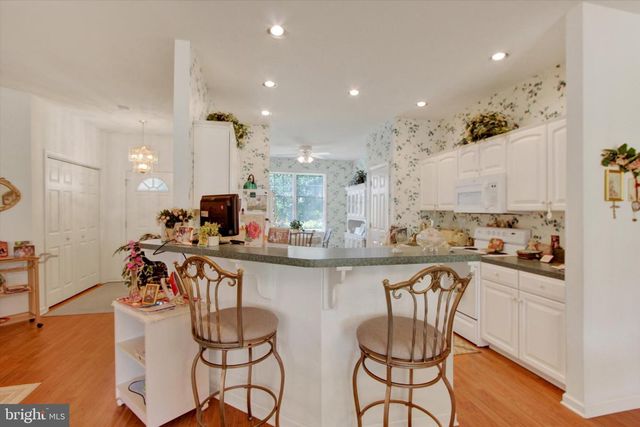 1456 WHEATFIELD DR, York, PA 17408