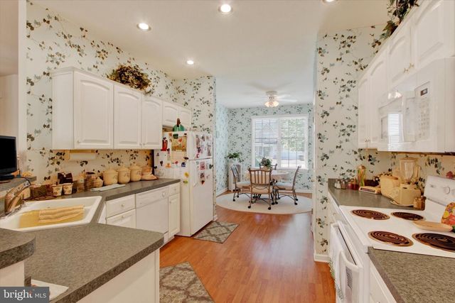 1456 WHEATFIELD DR, York, PA 17408