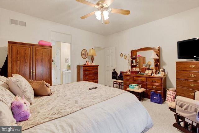 1456 WHEATFIELD DR, York, PA 17408