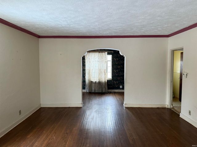 2007 Cedar Street, South Bend, IN 46617