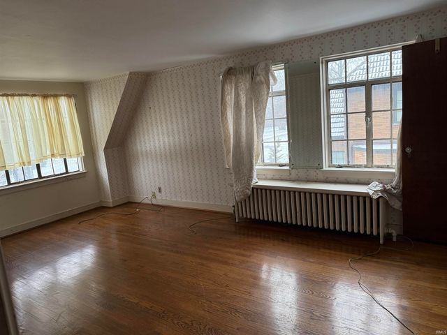 2007 Cedar Street, South Bend, IN 46617