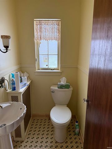 2007 Cedar Street, South Bend, IN 46617