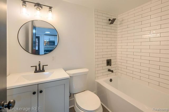5447 Sitka Street, Burton, MI 48519