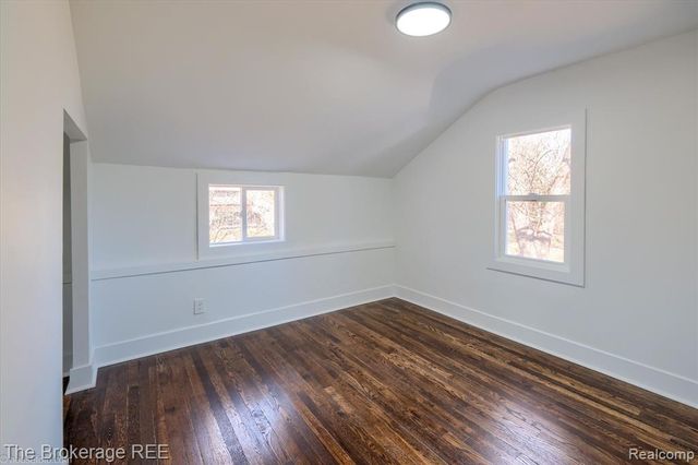5447 Sitka Street, Burton, MI 48519