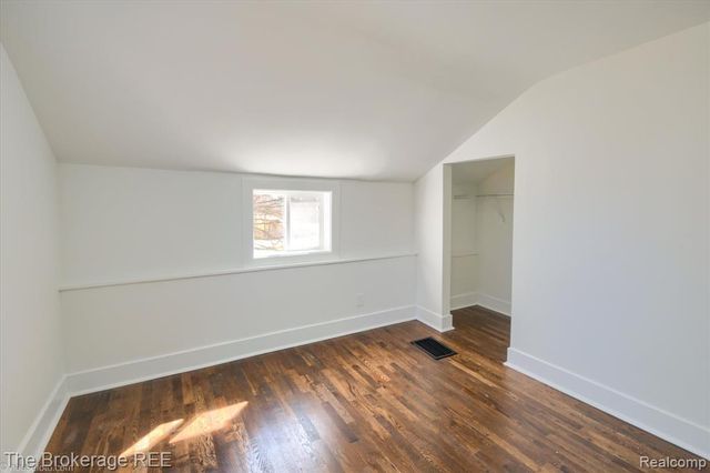 5447 Sitka Street, Burton, MI 48519