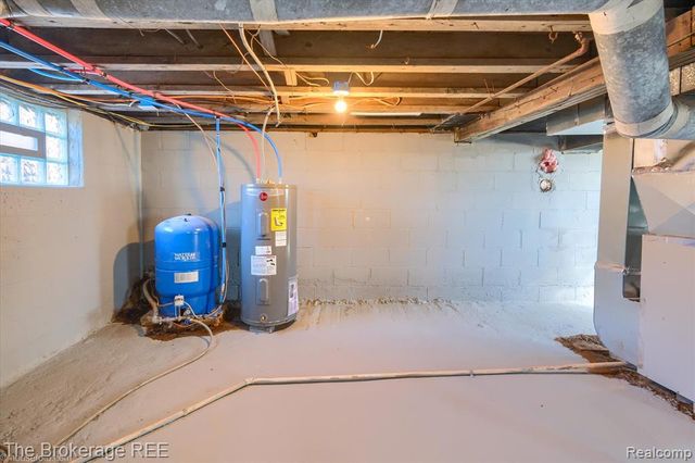 5447 Sitka Street, Burton, MI 48519
