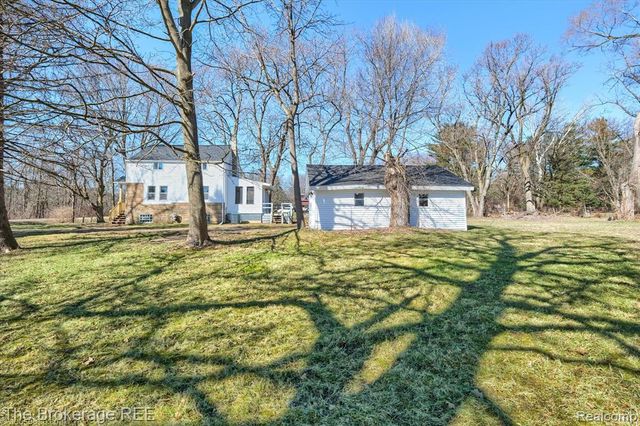 5447 Sitka Street, Burton, MI 48519