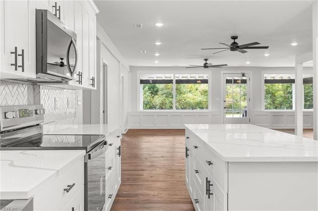 1848 Ballahack RD, Chesapeake, VA 23322