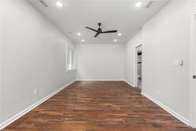 1848 Ballahack RD, Chesapeake, VA 23322