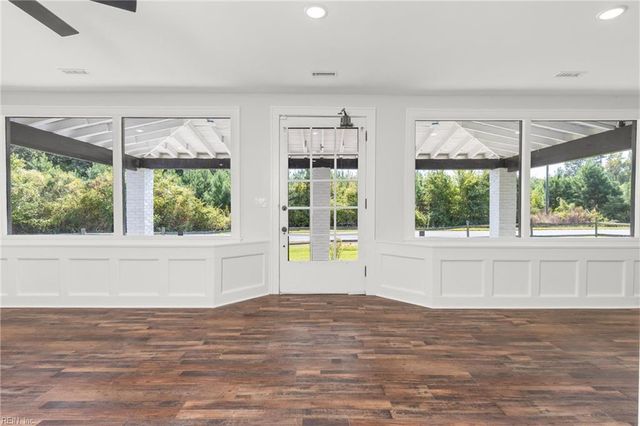 1848 Ballahack RD, Chesapeake, VA 23322