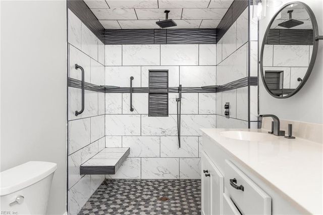 1848 Ballahack RD, Chesapeake, VA 23322