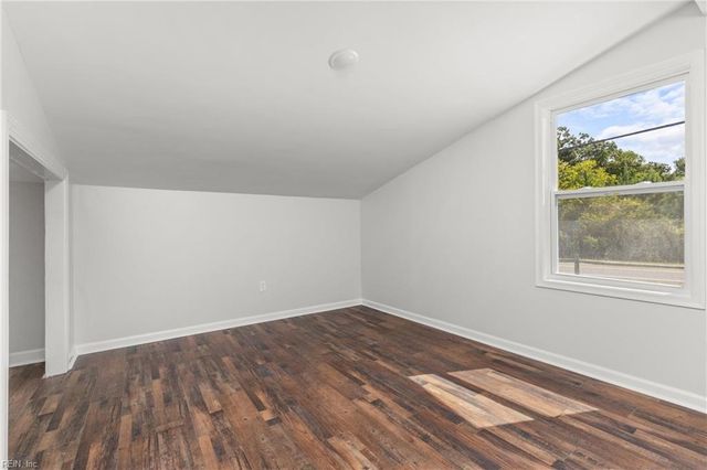 1848 Ballahack RD, Chesapeake, VA 23322