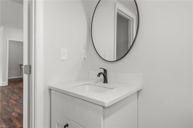 1848 Ballahack RD, Chesapeake, VA 23322