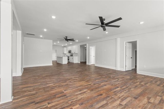 1848 Ballahack RD, Chesapeake, VA 23322