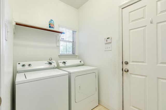 201 N Golden Oak Drive, Texas City, TX 77591