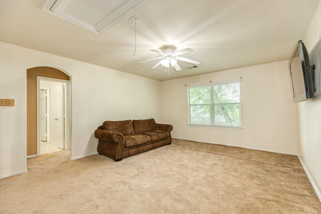 201 N Golden Oak Drive, Texas City, TX 77591