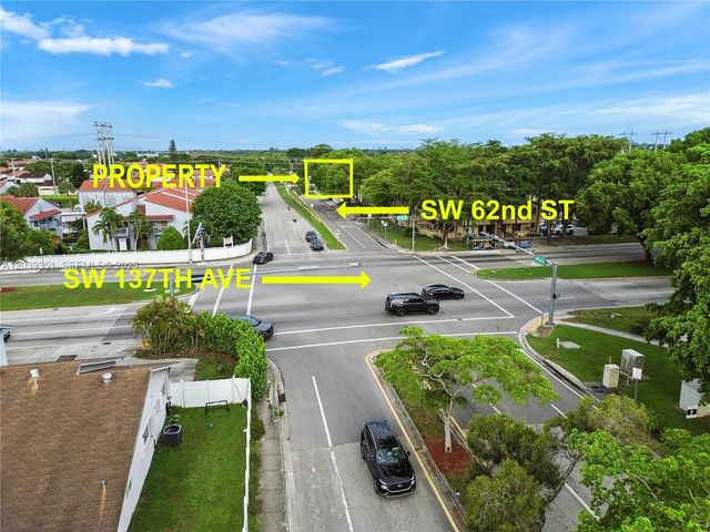 13522 SW 62nd St H-W, Miami, FL 33183