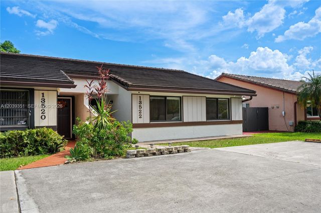 13522 SW 62nd St H-W, Miami, FL 33183