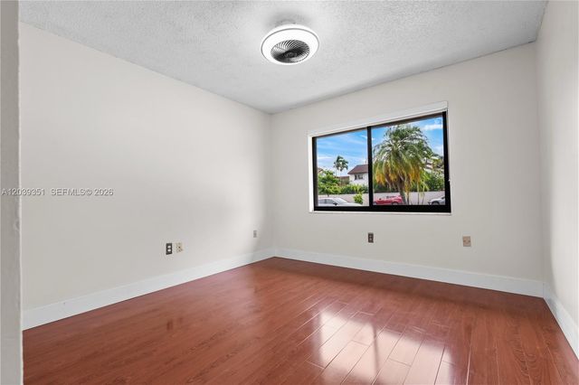 13522 SW 62nd St H-W, Miami, FL 33183