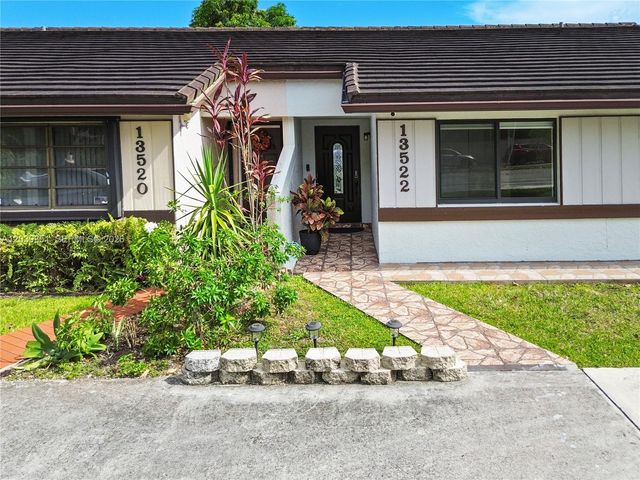 13522 SW 62nd St H-W, Miami, FL 33183