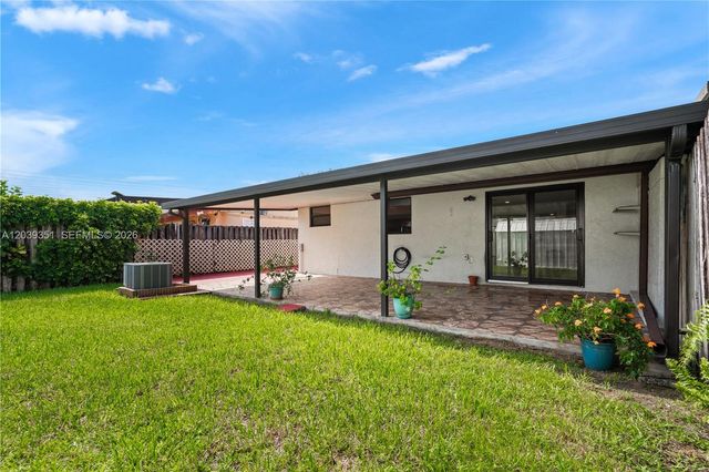 13522 SW 62nd St H-W, Miami, FL 33183