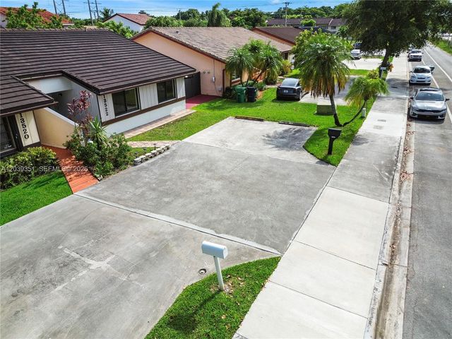 13522 SW 62nd St H-W, Miami, FL 33183