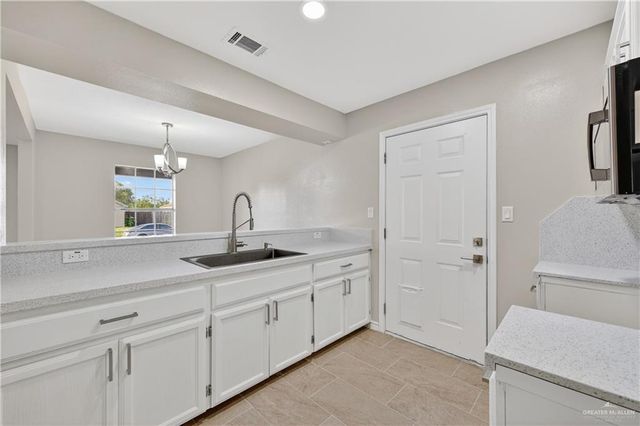 811 Gabriella Avenue, Pharr, TX 78577