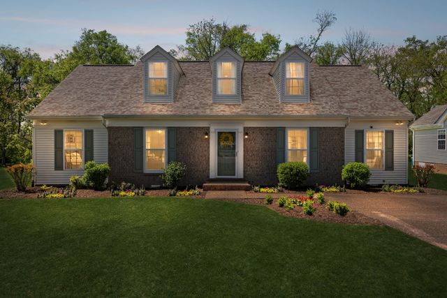1321 Branchside Ct, Thompsons Station, TN 37179