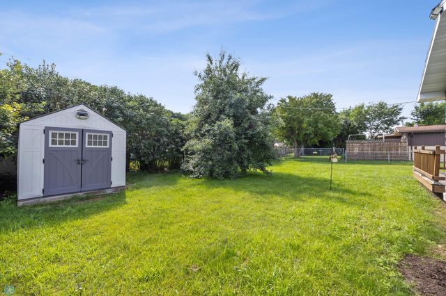 3113 8th Street N, Fargo, ND 58102