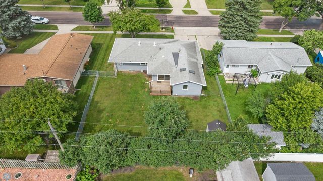 3113 8th Street N, Fargo, ND 58102