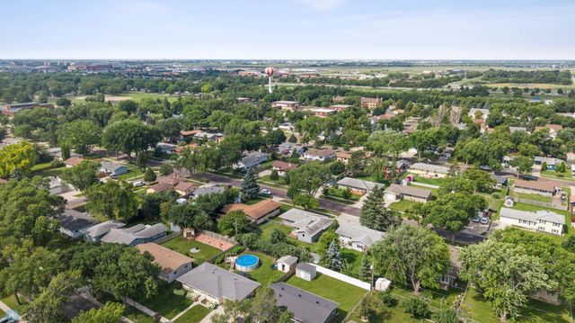 3113 8th Street N, Fargo, ND 58102
