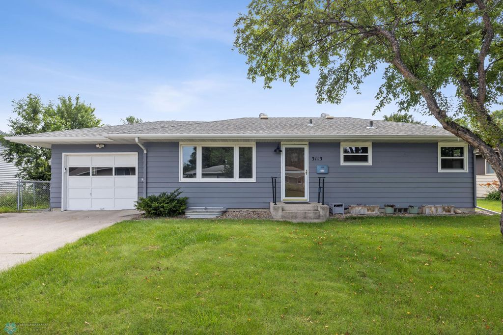 3113 8th Street N, Fargo, ND 58102