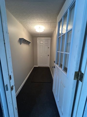 126 Lowell St UR, Peabody, MA 01960