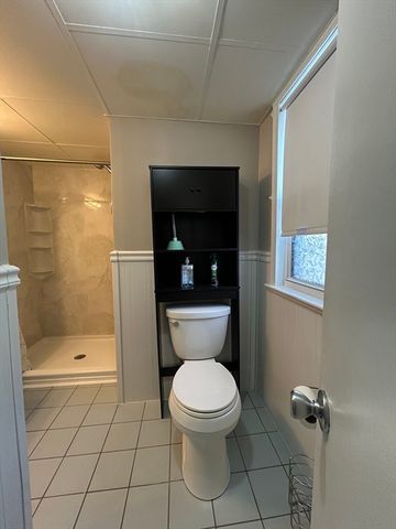 126 Lowell St UR, Peabody, MA 01960