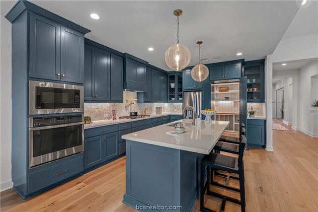 1709 Hidalgo Pass Court, College Station, TX 77845