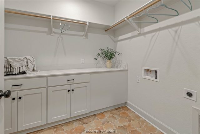 1709 Hidalgo Pass Court, College Station, TX 77845