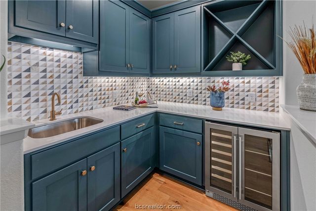 1709 Hidalgo Pass Court, College Station, TX 77845