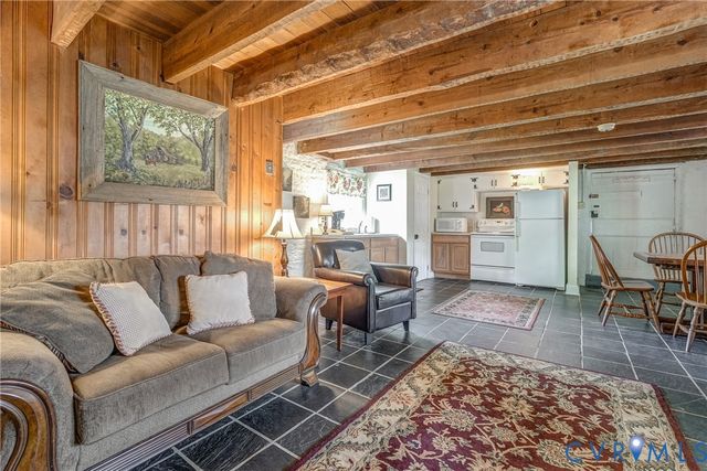 23 Courthouse Cir, Buckingham, VA 23040