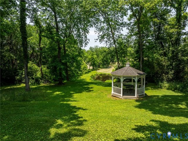 23 Courthouse Cir, Buckingham, VA 23040