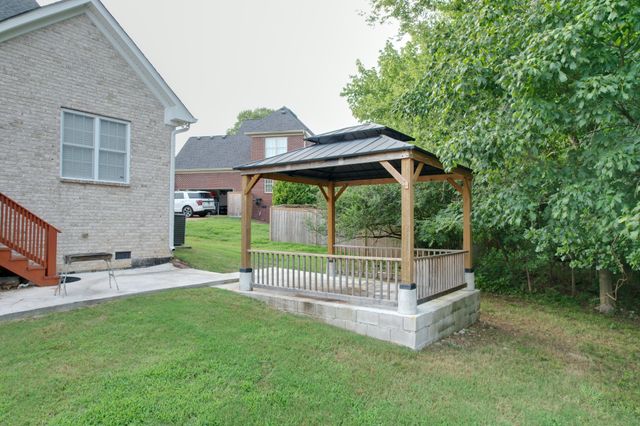 301 Harkins Ct, Nolensville, TN 37135
