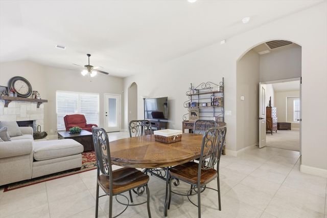 1004 Longhorn Drive, Aubrey, TX 76227